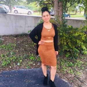 Meet your Posher, Alejandra